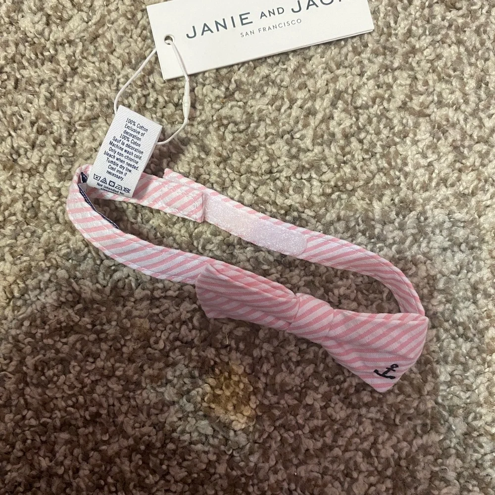 Janie and Jack Light Pink and White Size 0 to 24 months Kids Bow Tie